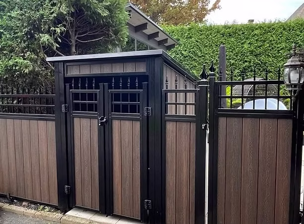 Détail de pose du modèle Composite walnut avec insertions décoratives